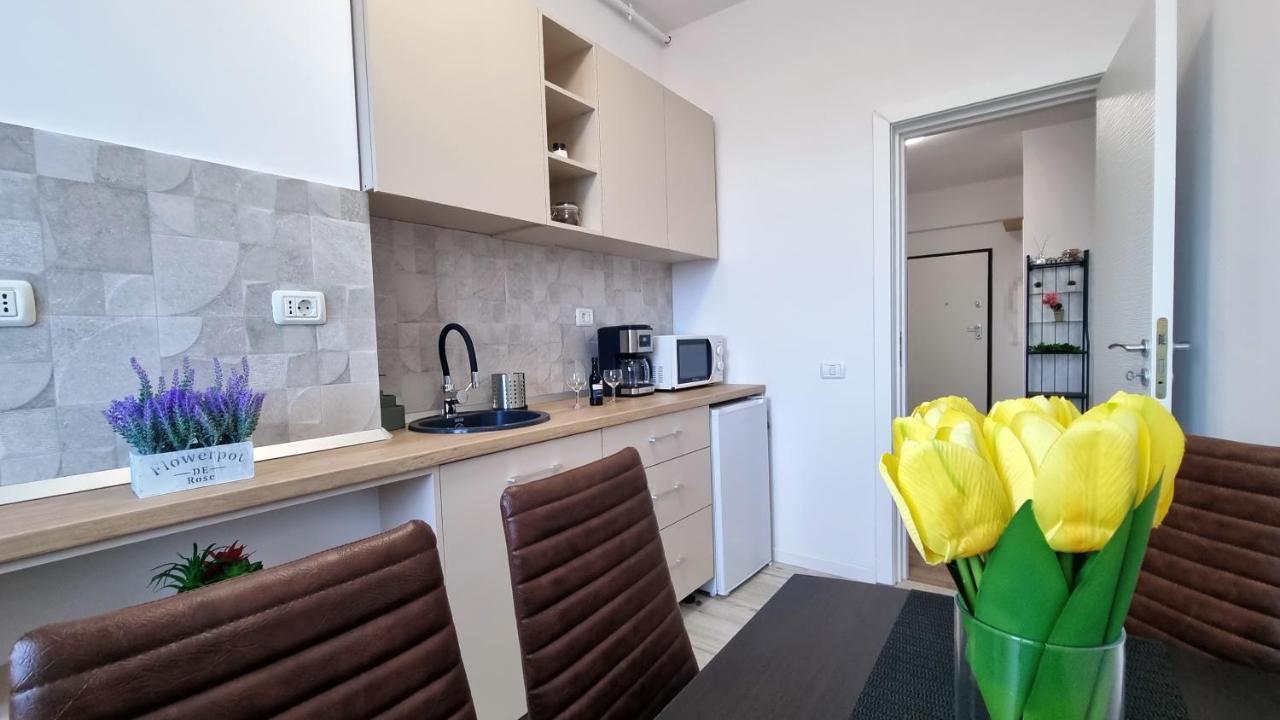 Cityapart 7 - Cazare In Mamaia Nord, Langa Plaja, Cu Vedere La Mare Năvodari Exteriér fotografie